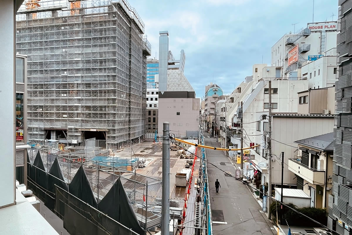 ザ・ヨコハマフロントタワー THE YOKOHAMA FRONT TOWERとJR東日本ホテルメッツ横浜